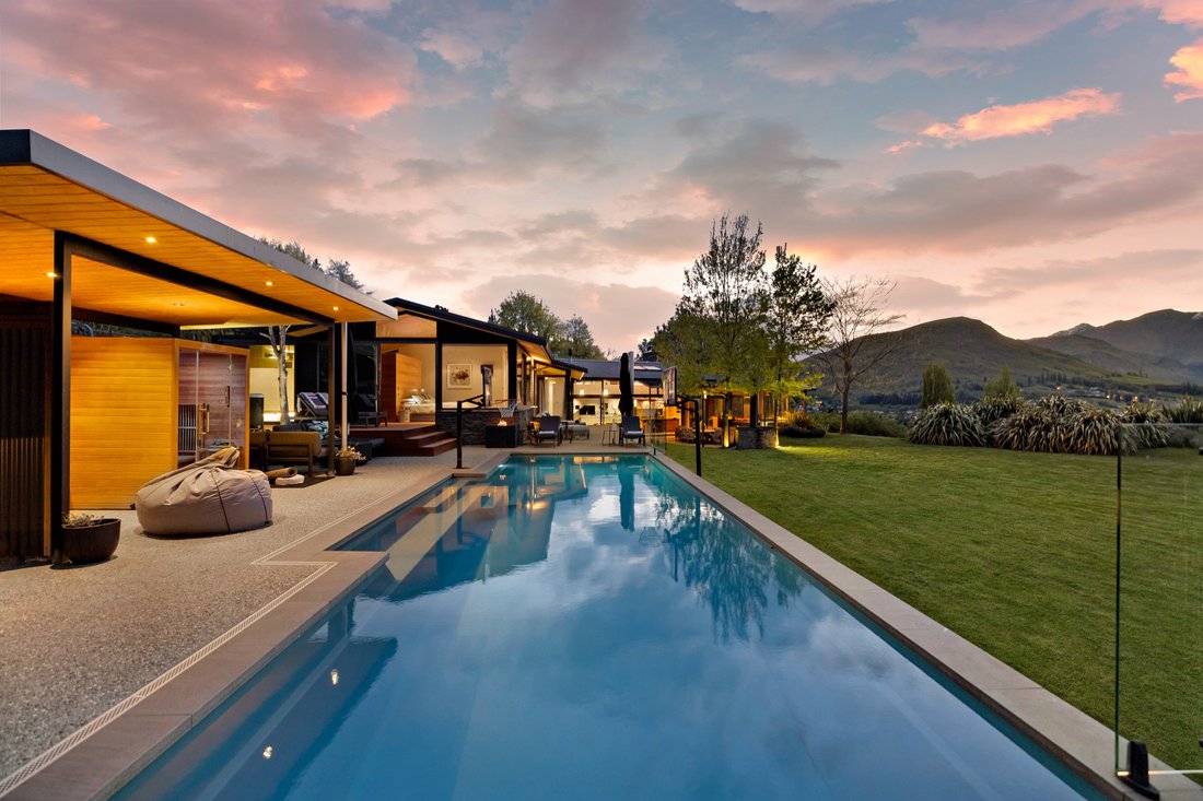 House in Queenstown, Otago, New Zealand 3 - 17498833