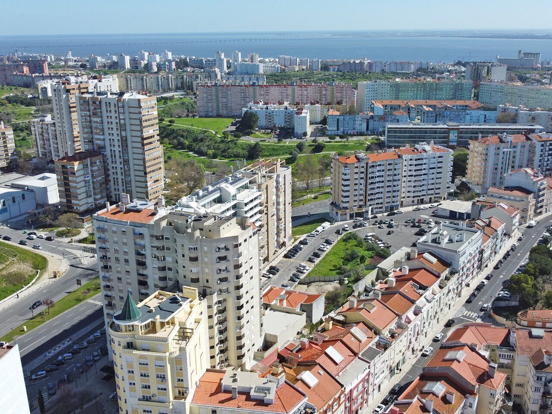 Apartment in Areeiro, Lisbon, Portugal 2 - 17476689