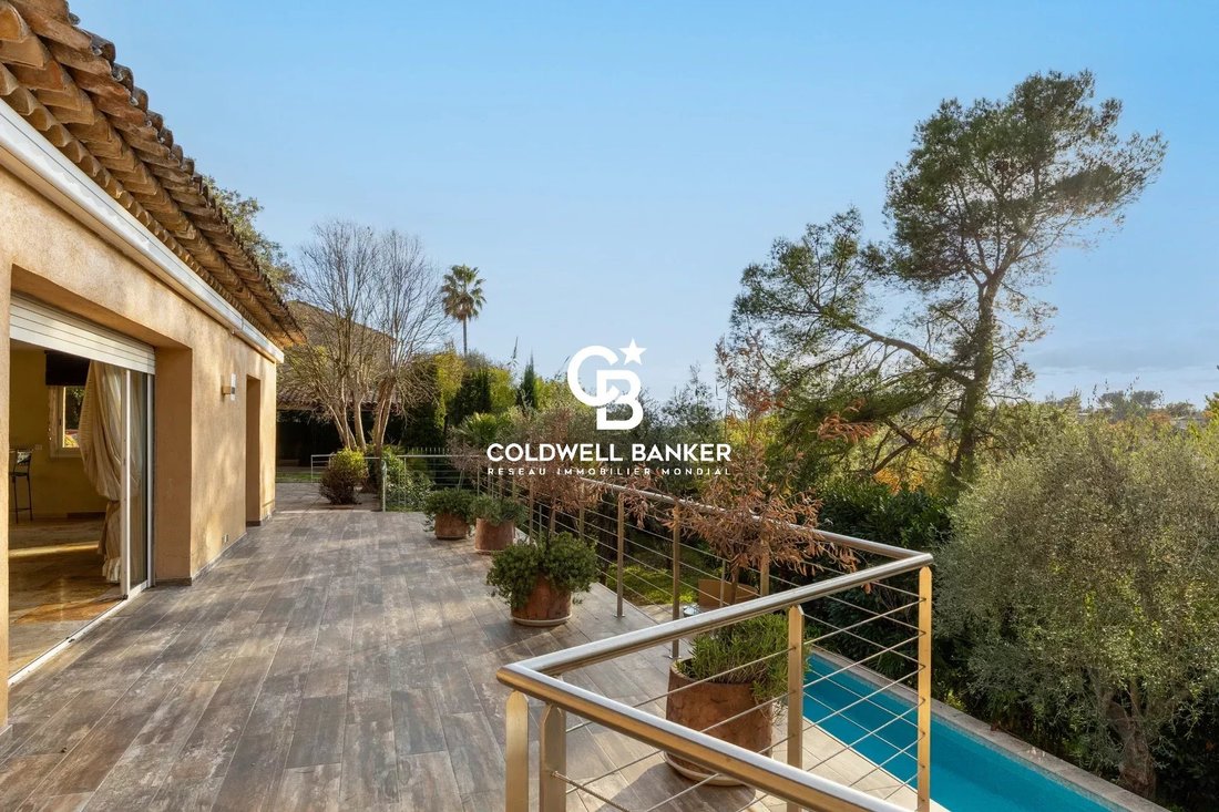 Villa in Sud, Roquefort-les-Pins, France 3 - 17499837