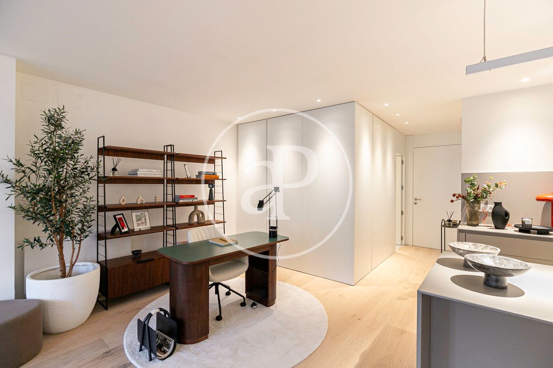 Apartment in Eixample, Barcelona, Spain 5 - 17500347
