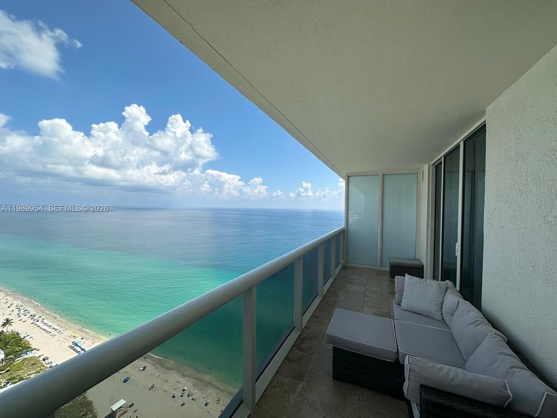 Condo in Hallandale Beach, Florida, United States 3 - 17499976