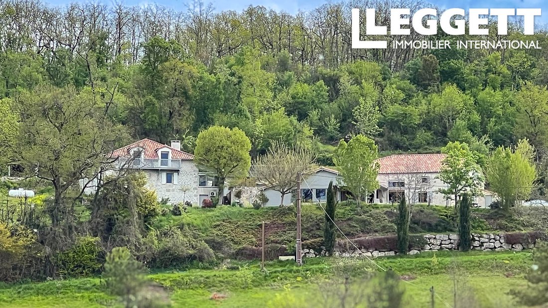 House in Montcuq-en-Quercy-Blanc, Occitania, France 1 - 17271655