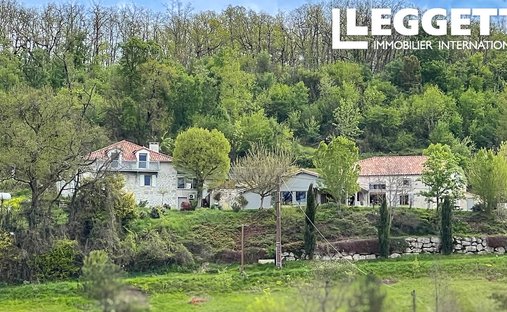 House in Montcuq-en-Quercy-Blanc, Occitania, France 1