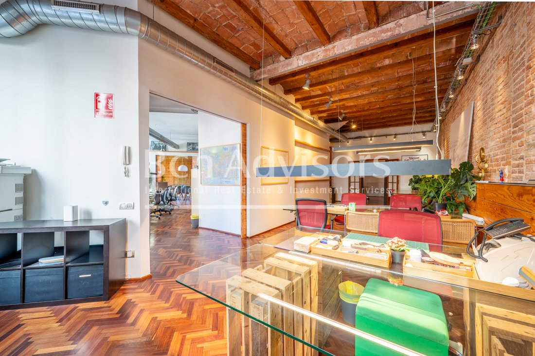 Apartment in Eixample, Barcelona, Spain 4 - 17500074