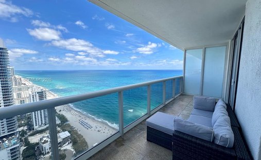 Eigentumswohnung in Hallandale Beach, Florida, Vereinigte Staaten 1