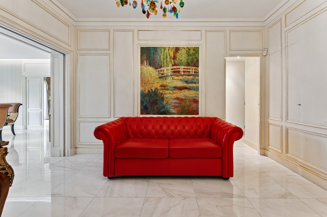 Apartment in Elysées-Madeleine, Paris 8e Arrondissement, Paris 4 - 17499719
