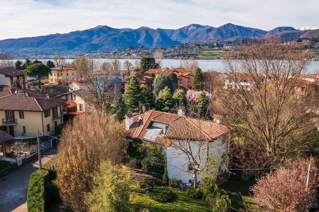 Villa in Bosisio Parini, Lombardy, Italy 4 - 17499972