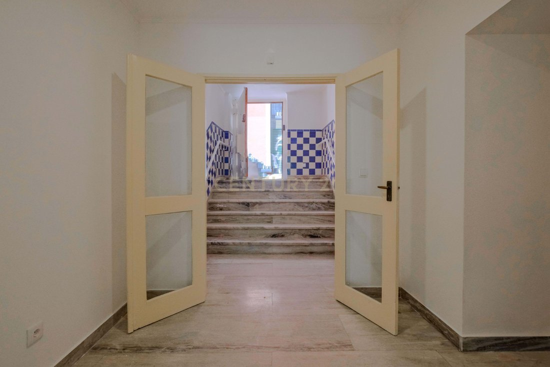 Apartment in Misericordia, Lisbon, Portugal 5 - 17497582
