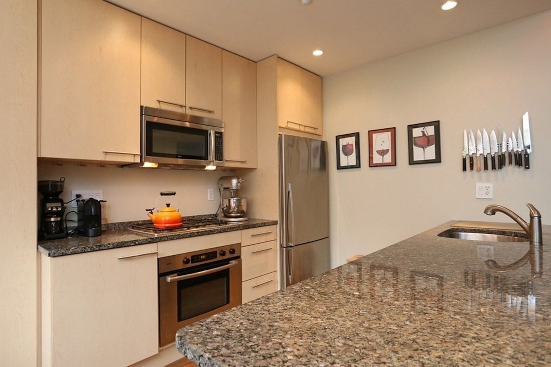 Condo in Boston, Massachusetts, United States 3 - 17499734