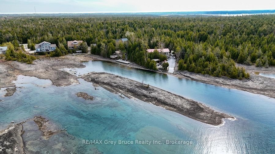 Tobermory, Ontario, Canada 2 - 17500025