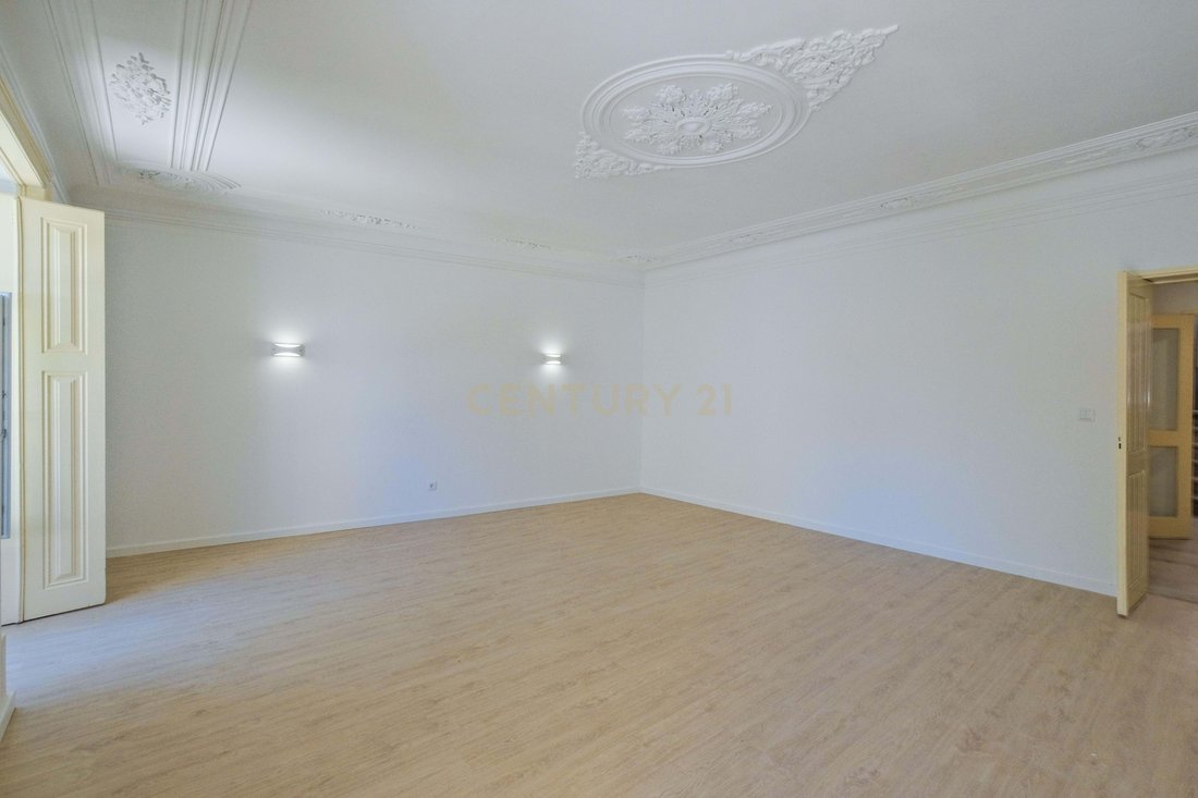 Apartment in Misericordia, Lisbon, Portugal 3 - 17497582