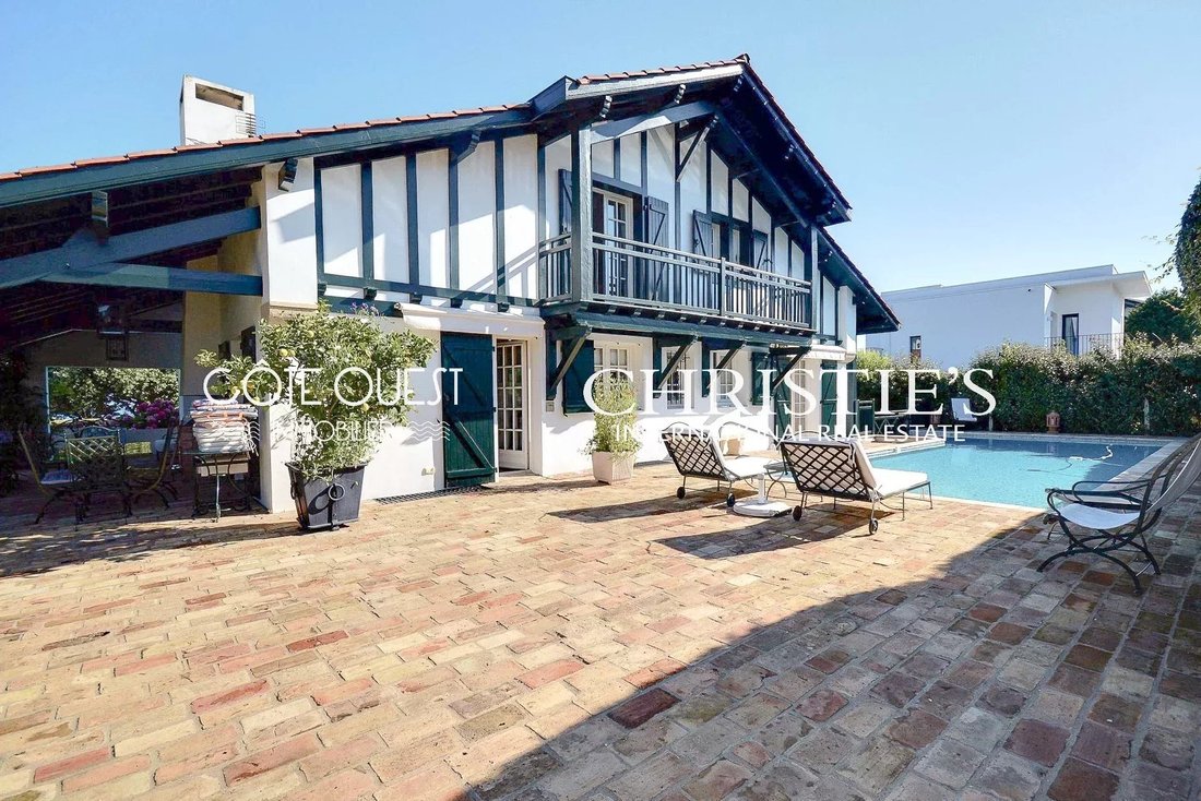 Villa in Centre Ville, Saint-Jean-de-Luz, France 3 - 17500031