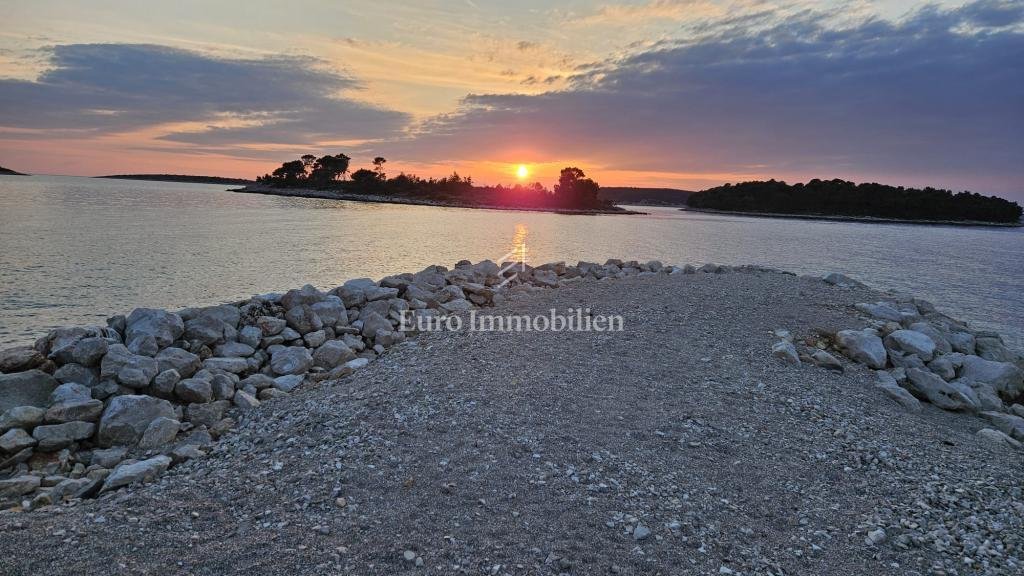 Land in Maslinica, Split-Dalmatia County, Croatia 2 - 17499767