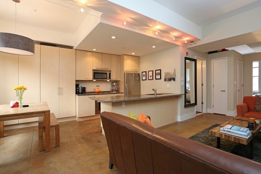 Condo in Boston, Massachusetts, United States 1 - 17499734