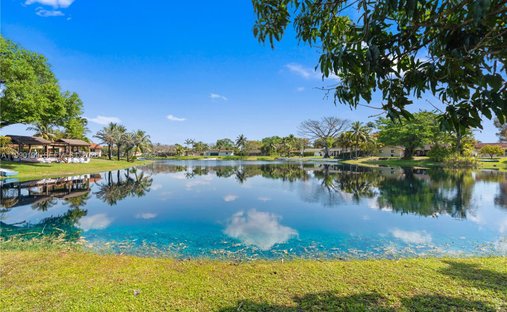 House in Miami Lakes, Florida, United States 1