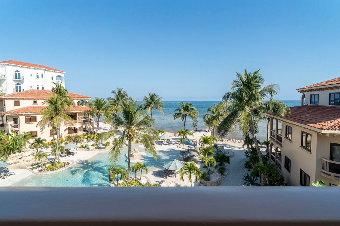 Condo in San Pedro, Belize District, Belize 1 - 17499946
