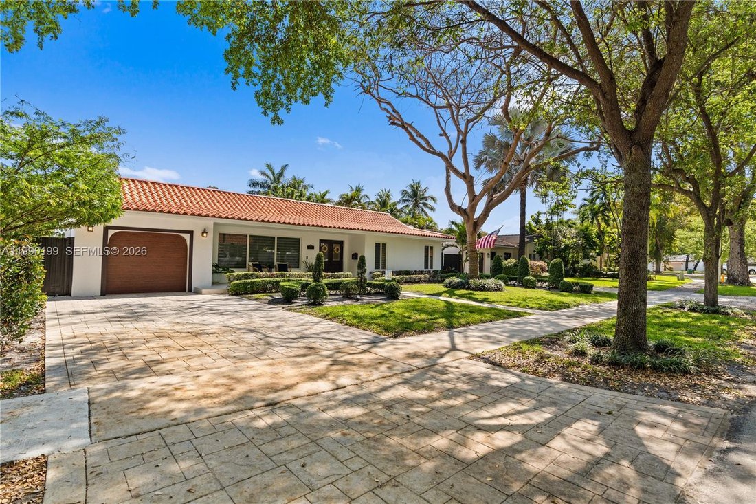 House in Miami Lakes, Florida, United States 5 - 17499899