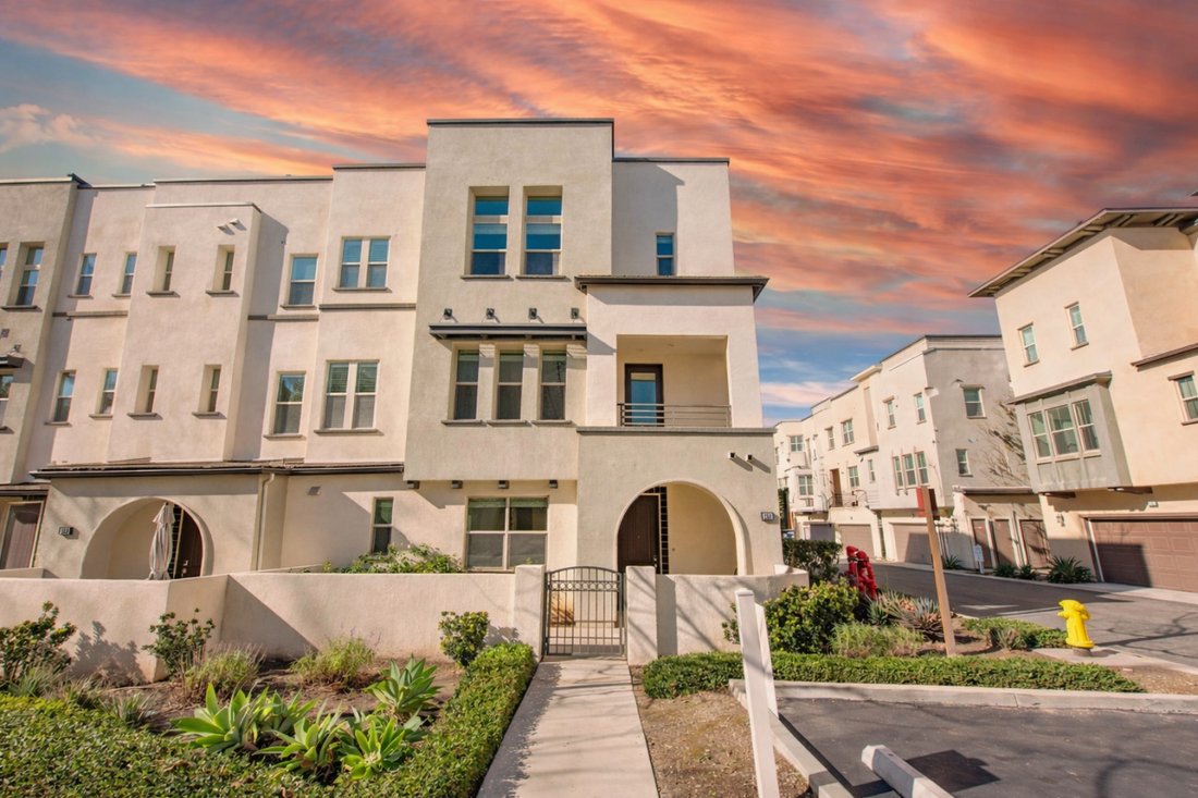 House in Irvine, California, United States 1 - 17499775