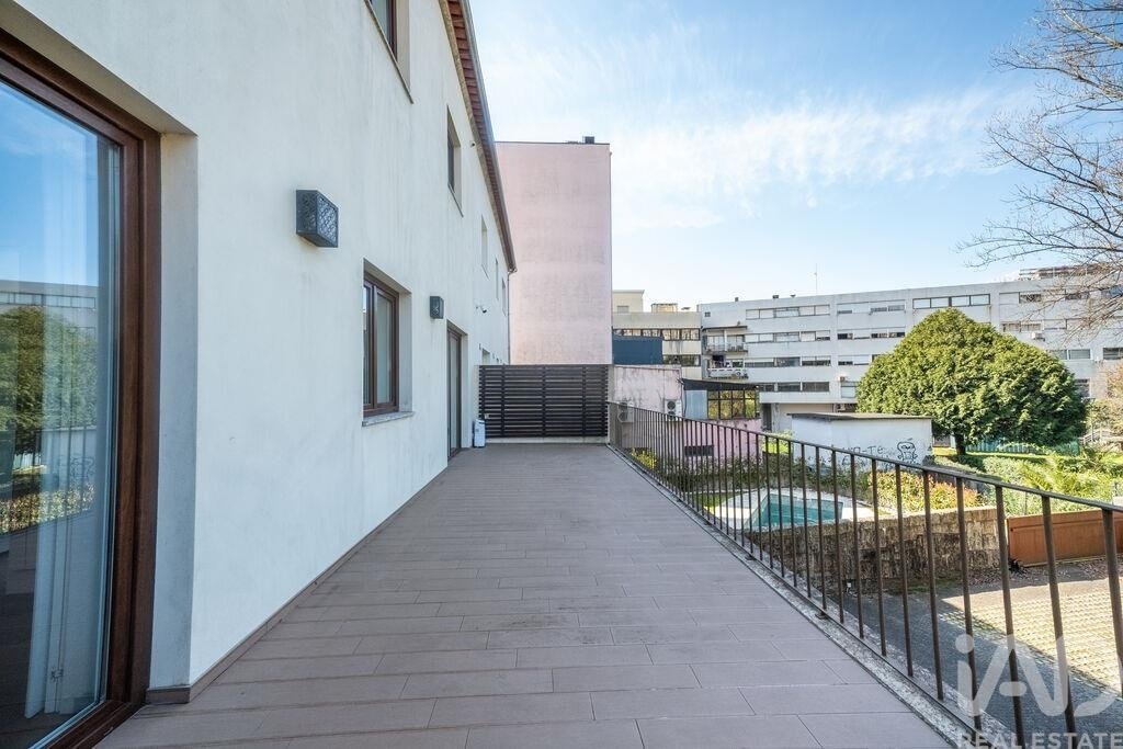 Townhouse in Oliveira, Sao Paio e Sao Sebastiao, Braga, Portugal 1 - 17500664