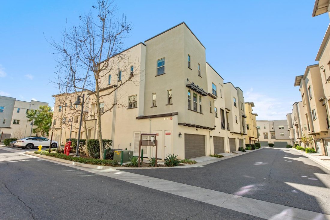 House in Irvine, California, United States 3 - 17499775