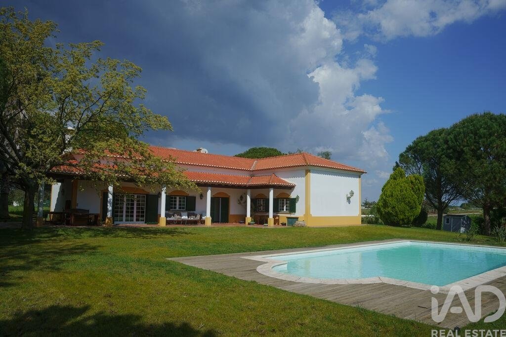 Townhouse in Biscainho, Santarem District, Portugal 1 - 17500566