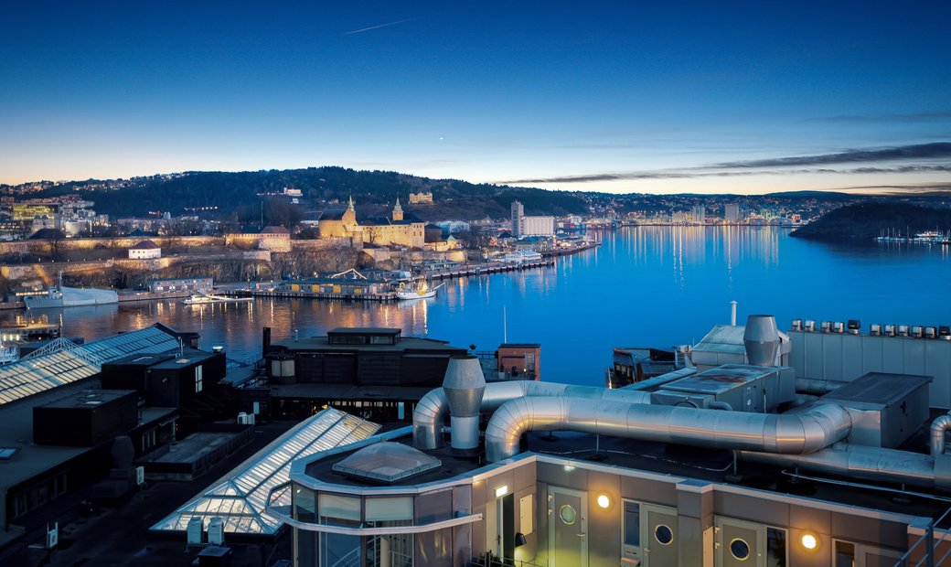 Exclusive 10th Floor Seaside Apartment With Shared In Sentrum, Oslo ...
