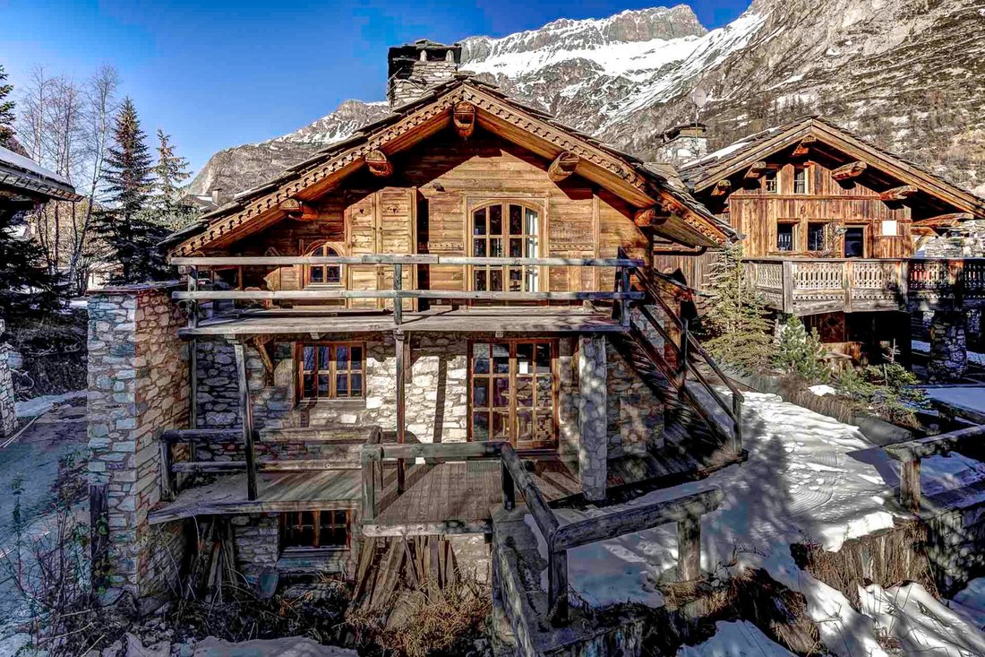 Chalet in Val-d'Isere, Auvergne-Rhône-Alpes, France 2 - 17501026