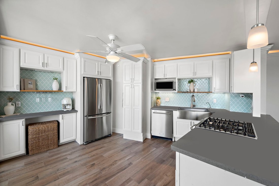 Condo in Newport Beach, California, United States 4 - 17501299