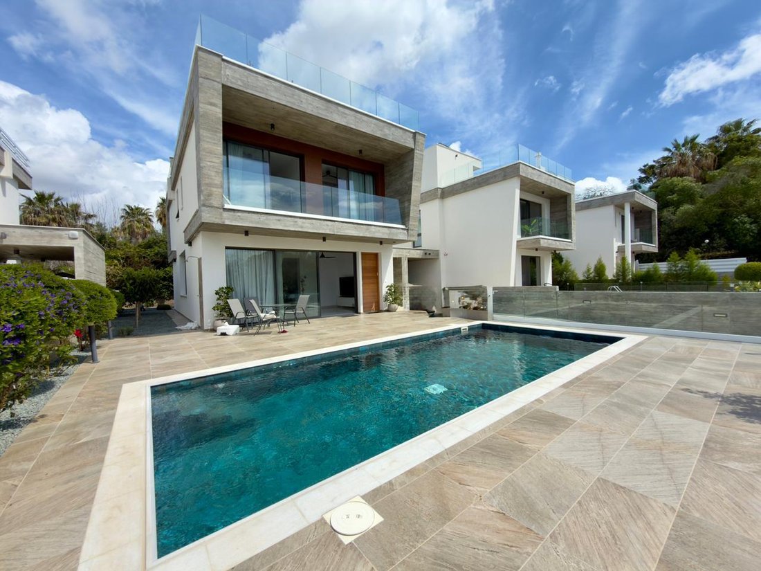 Villa in Chloraka, Paphos, Cyprus 1 - 17501225