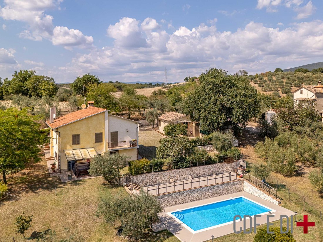 Country House in Montecchio, Umbria, Italy 1 - 17501228