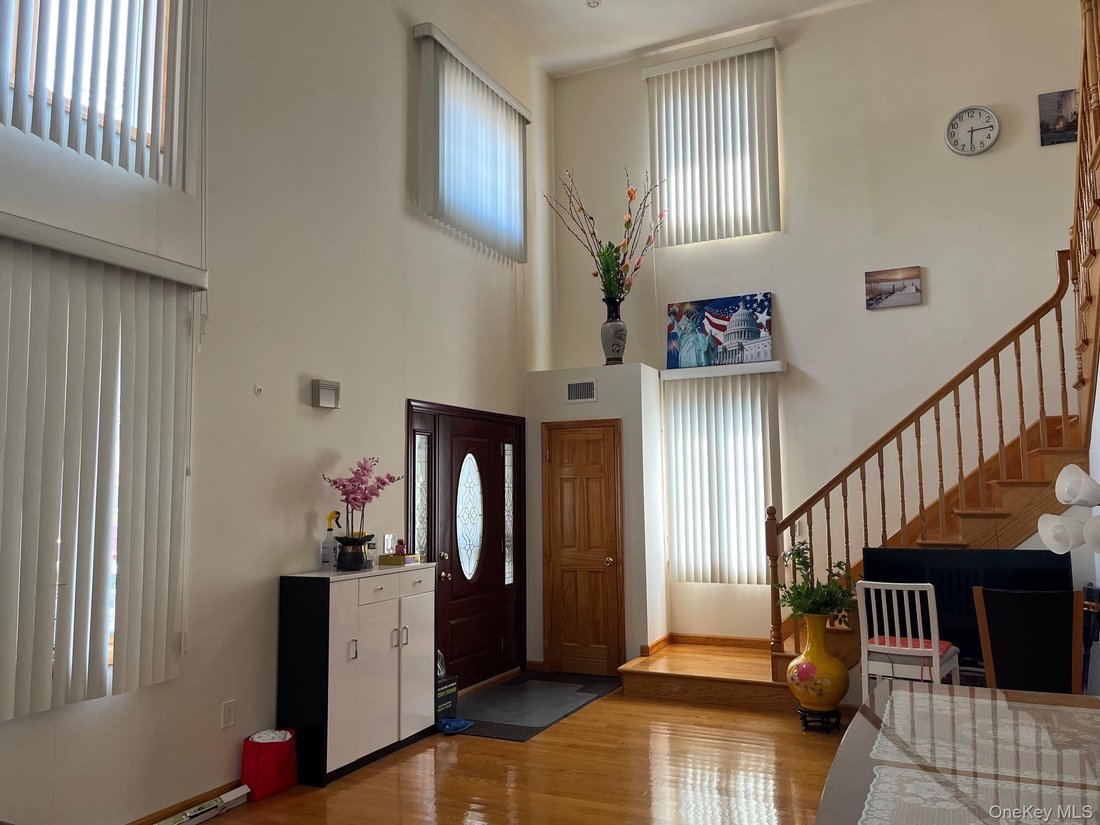 House in New York, New York, United States 2 - 17501618