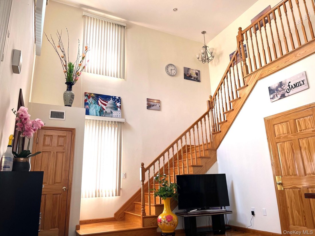 House in New York, New York, United States 4 - 17501618
