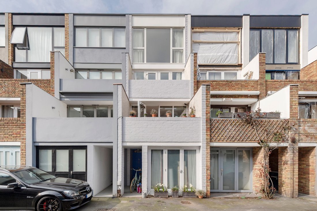 House in Holland Park, Kensington And Chelsea, England 1 - 17501679