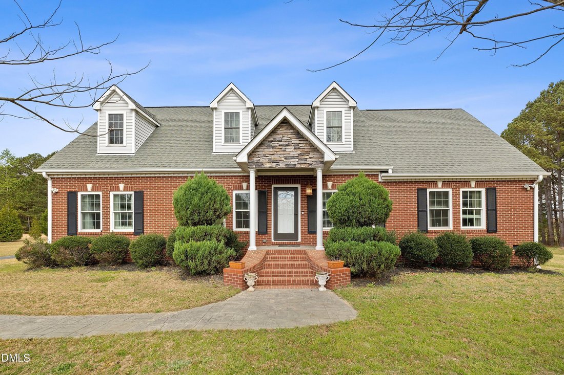 House in Willow Springs, North Carolina, United States 1 - 17501915