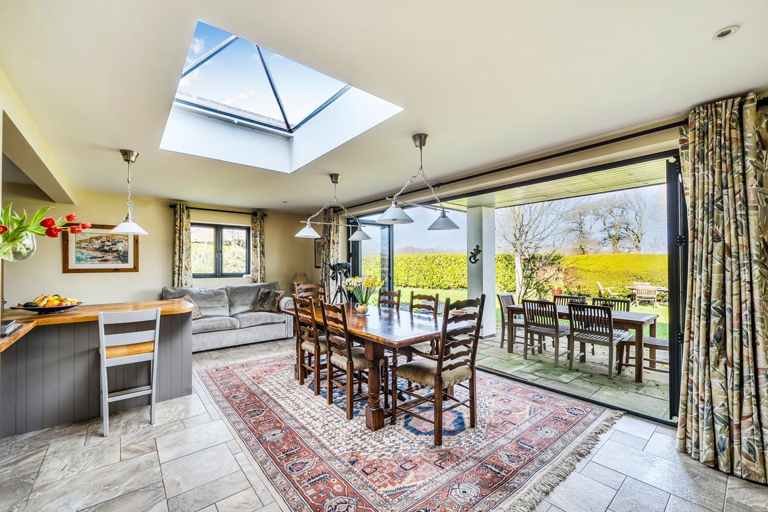 House in Sway, England 3 - 17501836