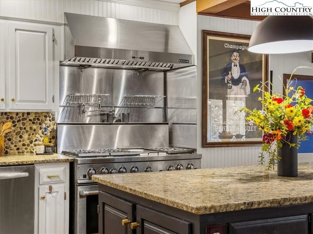 House in Glade Valley, North Carolina, United States 4 - 17501479