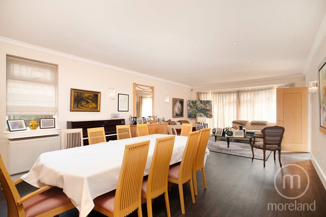 Bungalow a Brent Cross, Barnet, Inghilterra 3 - 17456613