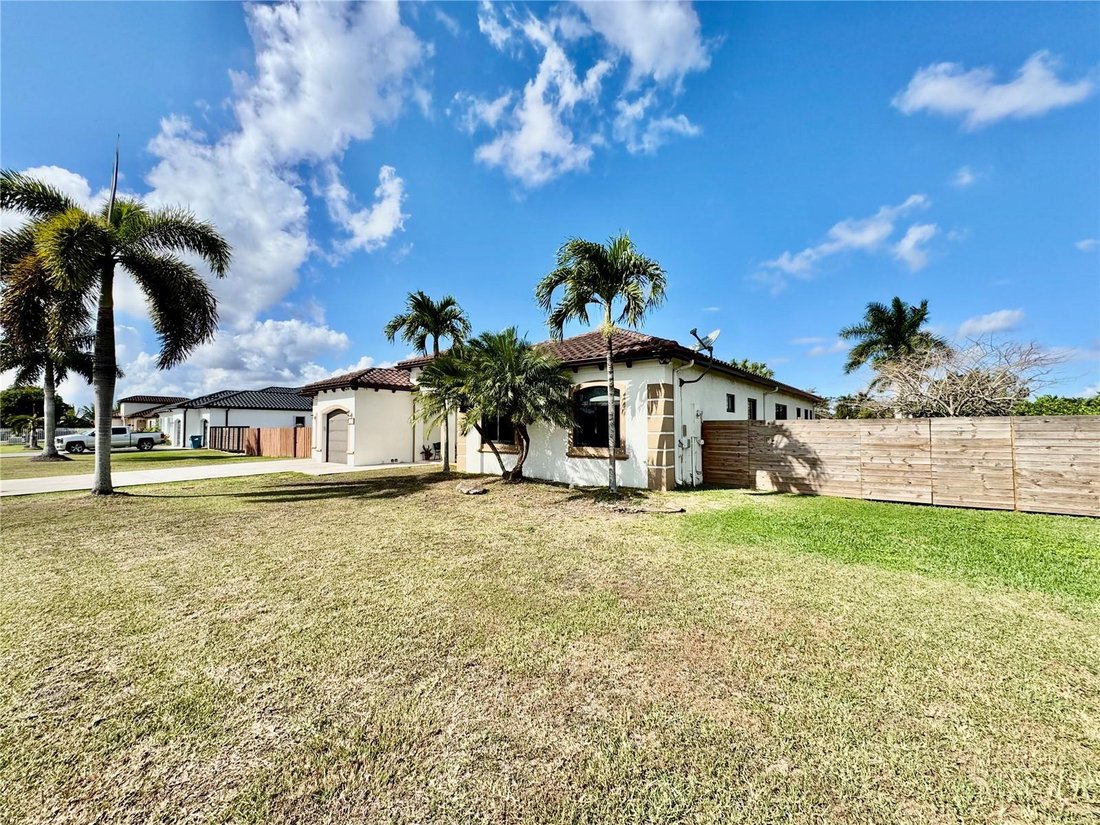 House in Homestead, Florida, United States 5 - 17501448