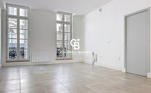 One Of Flat Roof Water Castle, Rochefort ( Commerical)