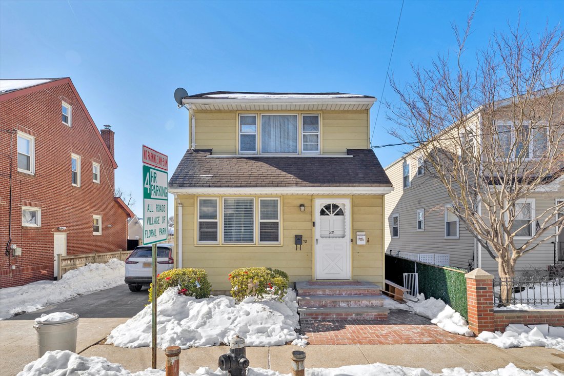 Apartment in North New Hyde Park, New York, United States 3 - 17501325