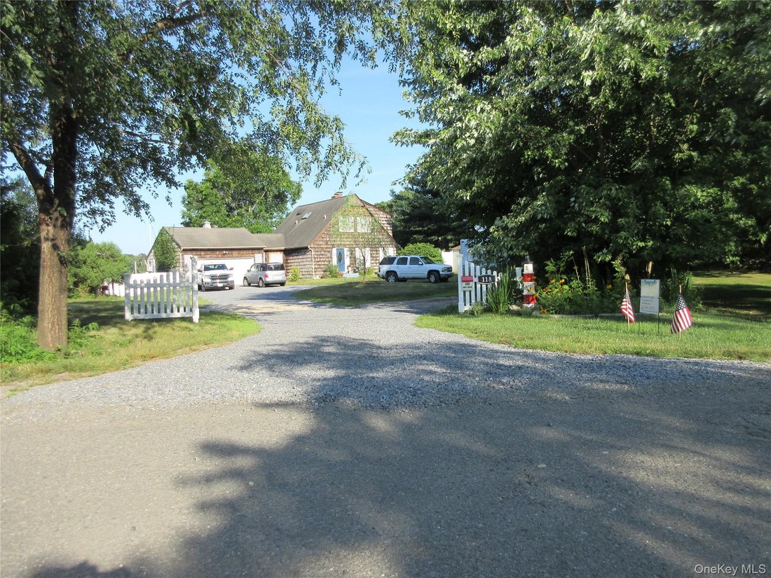 House in Aquebogue, New York, United States 2 - 16980278
