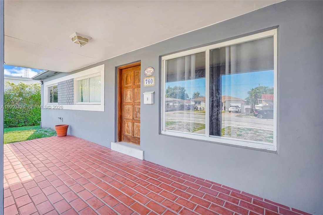 House in Hialeah, Florida, United States 3 - 17501527
