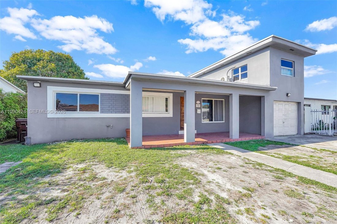 House in Hialeah, Florida, United States 1 - 17501527