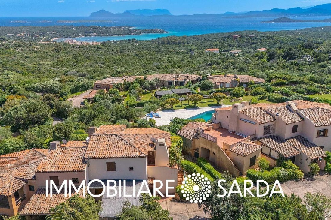Villa in Abbiadori, Arzachena, Italy 1 - 17502704