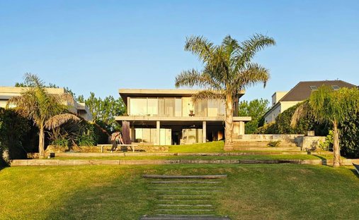 House in Dique Luján, Buenos Aires Province, Argentina 1