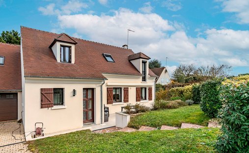 House in Sud, Chambourcy, France 1