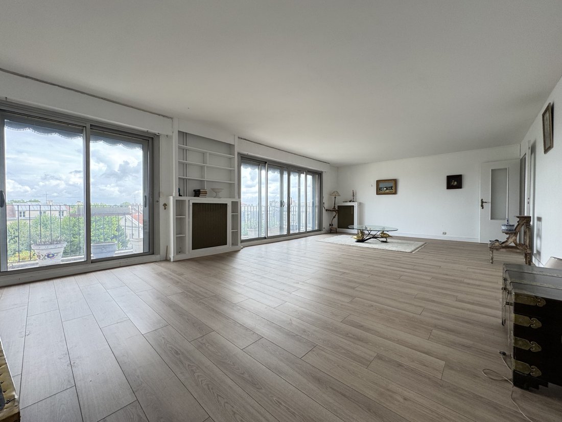 Apartment in Forêt, Saint-Germain-en-Laye, France 1 - 17302382