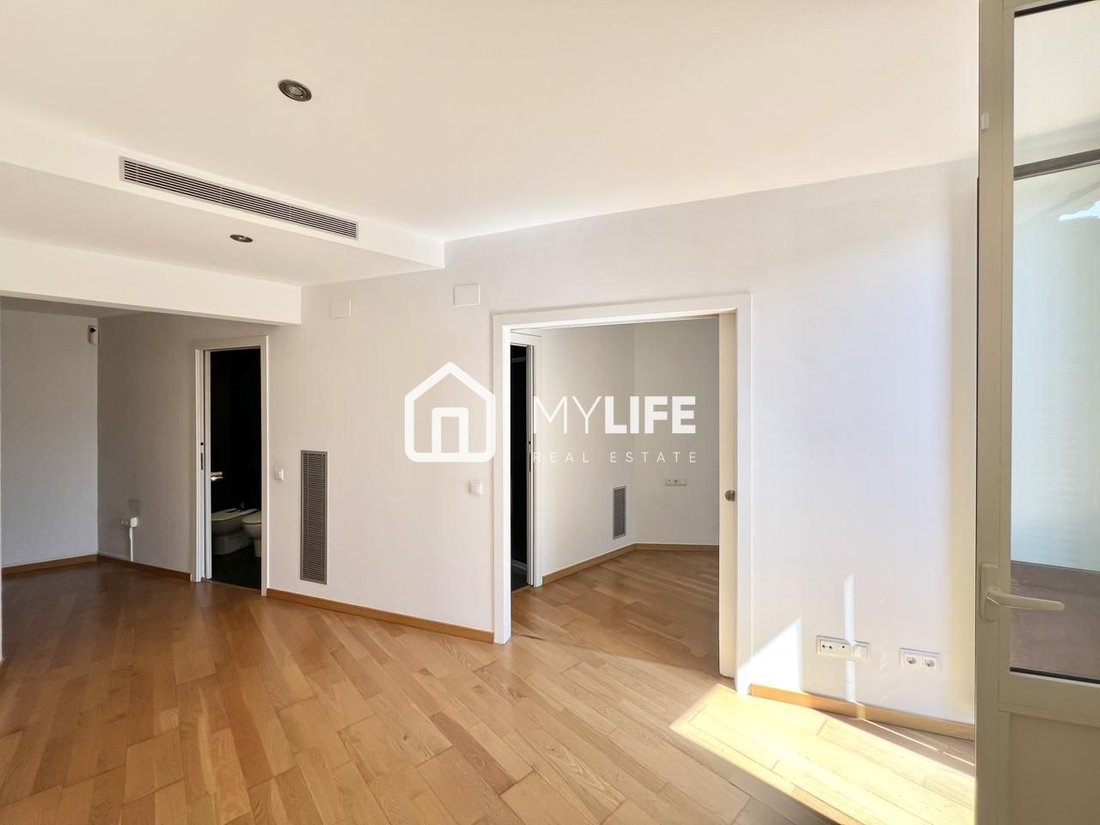 Apartment in Eixample, Barcelona, Spain 1 - 17502303