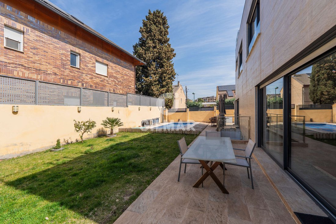 House in Pozuelo de Alarcon, Comunidad de Madrid, Spain 2 - 17435283