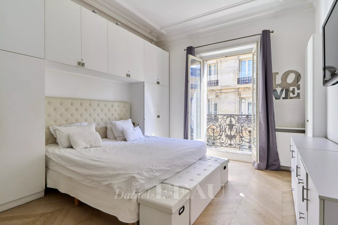 Apartment in Porte Dauphine, Paris 16e Arrondissement, Paris 4 - 17502336